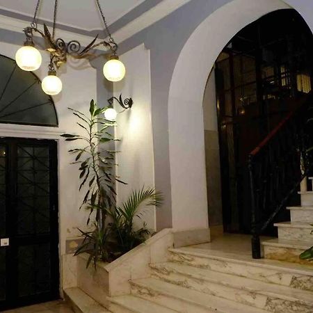 Beautiful Apartment Next To Piazza Di Spagna Rome Luaran gambar